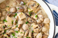 Vol-au-vent - Romige saus met malse kip en champignons.